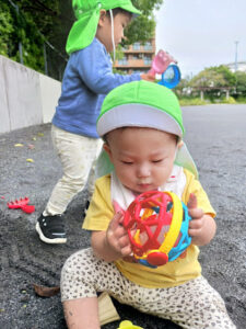 ぴーまん保育園弘明寺　散歩　公園